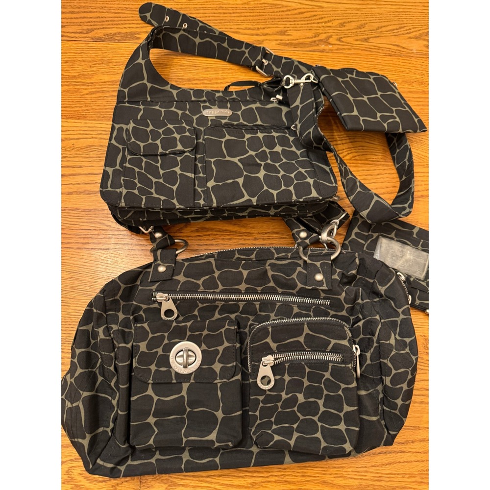 Baggallini Handbag Set Women Grey Black Giraffe Print Travel Bag Duo
